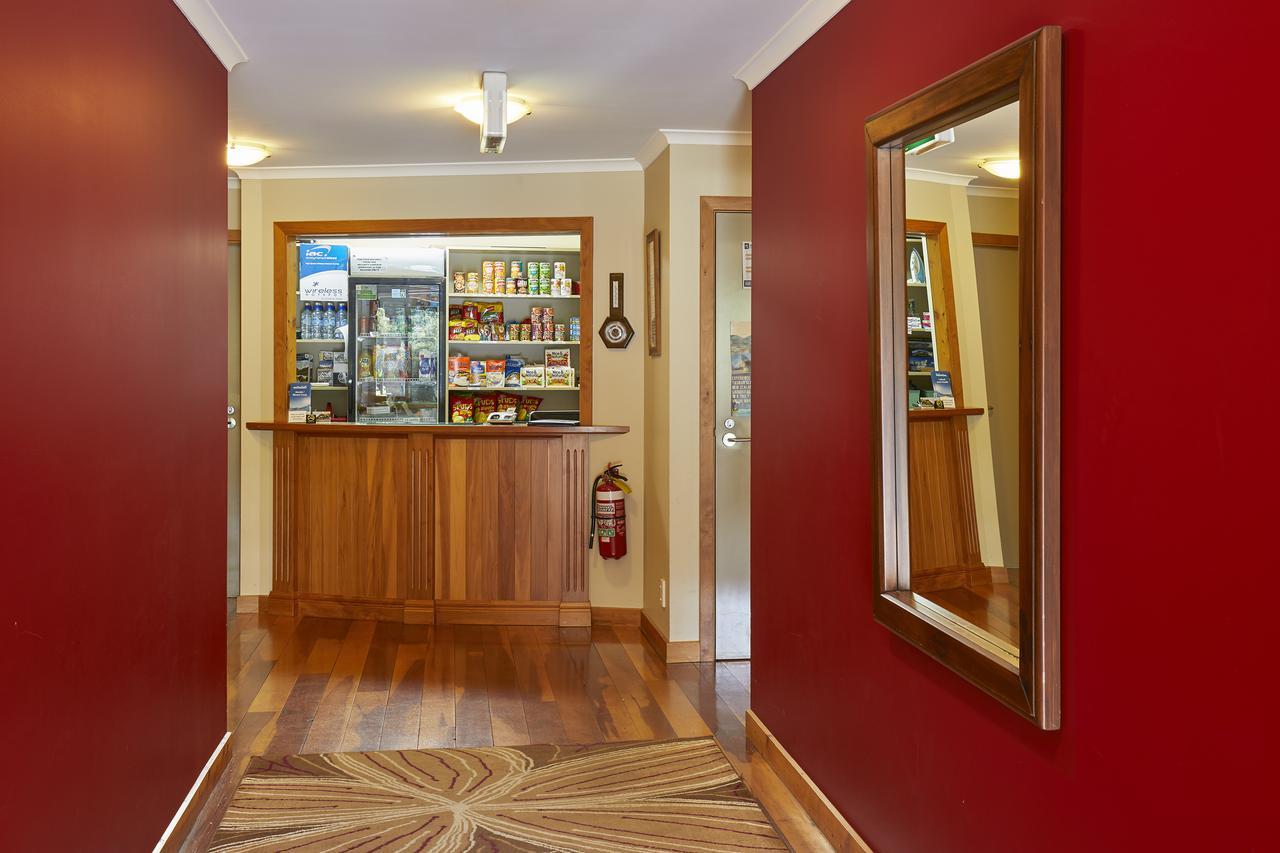 Aoraki Mount Cook Alpine Lodge מראה חיצוני תמונה