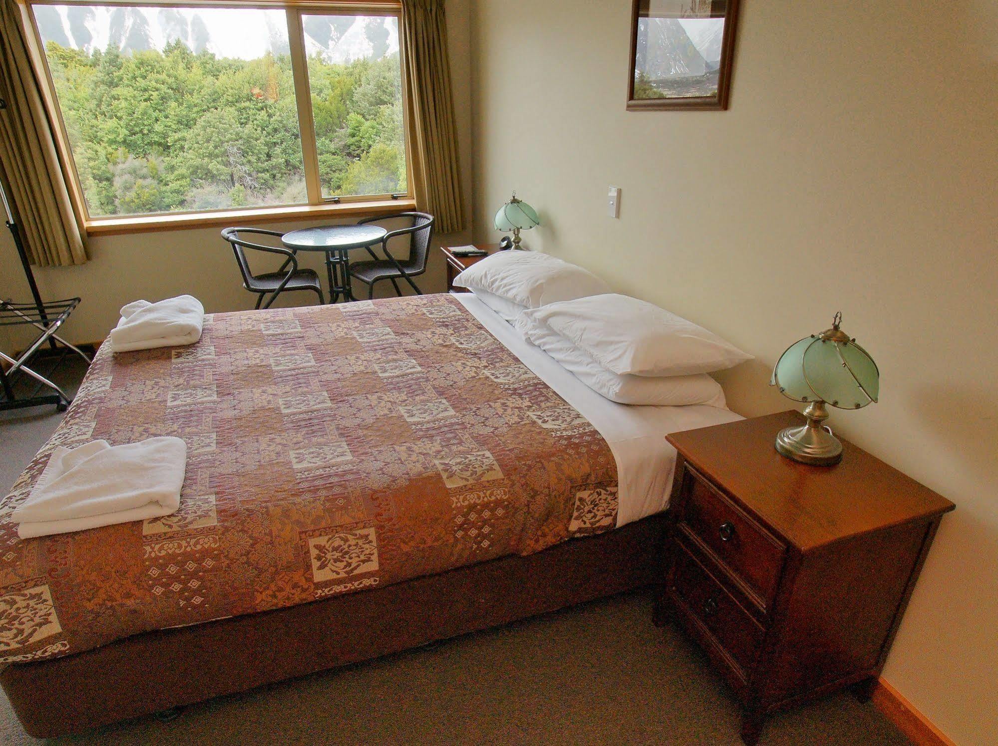 Aoraki Mount Cook Alpine Lodge מראה חיצוני תמונה