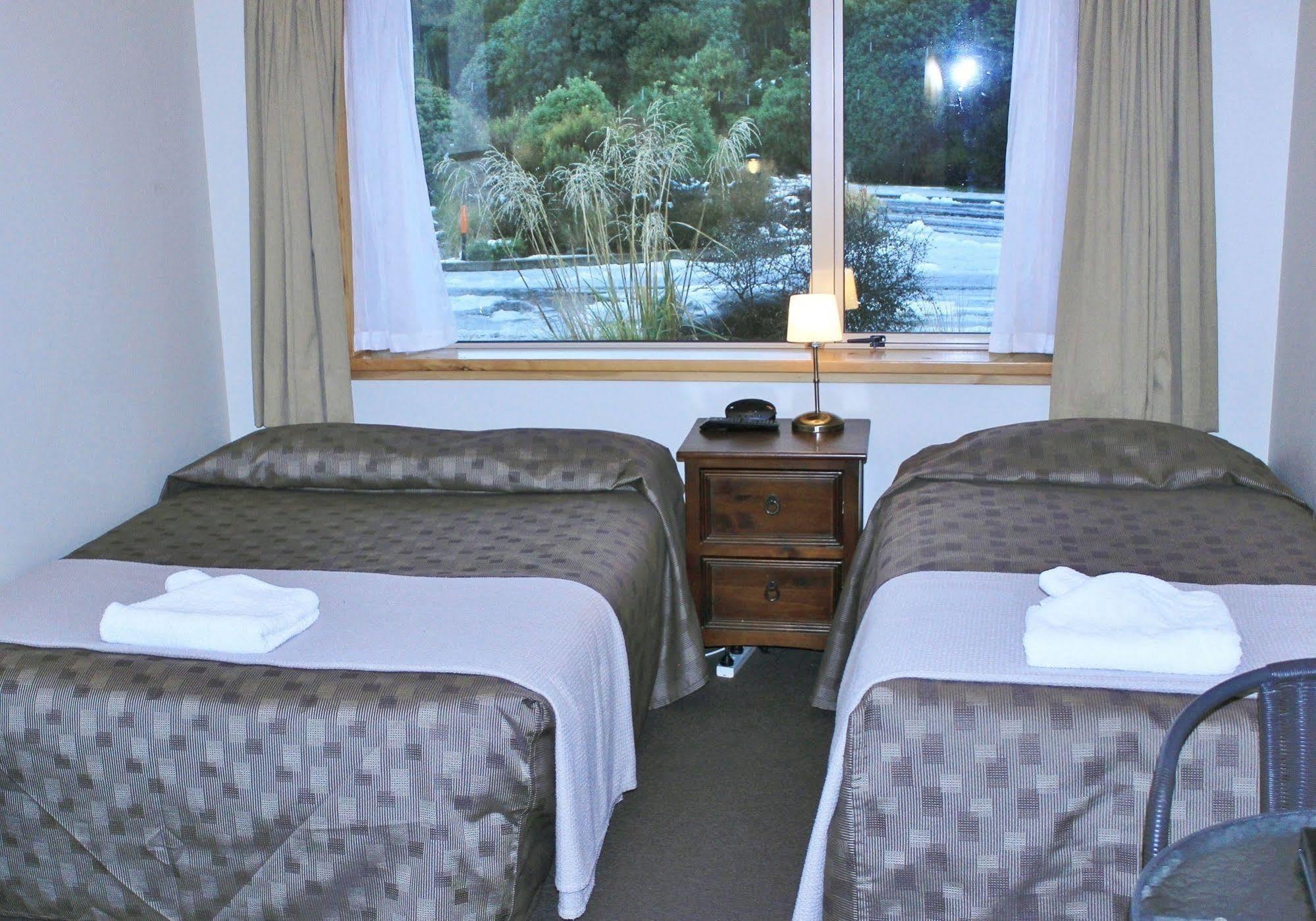 Aoraki Mount Cook Alpine Lodge מראה חיצוני תמונה