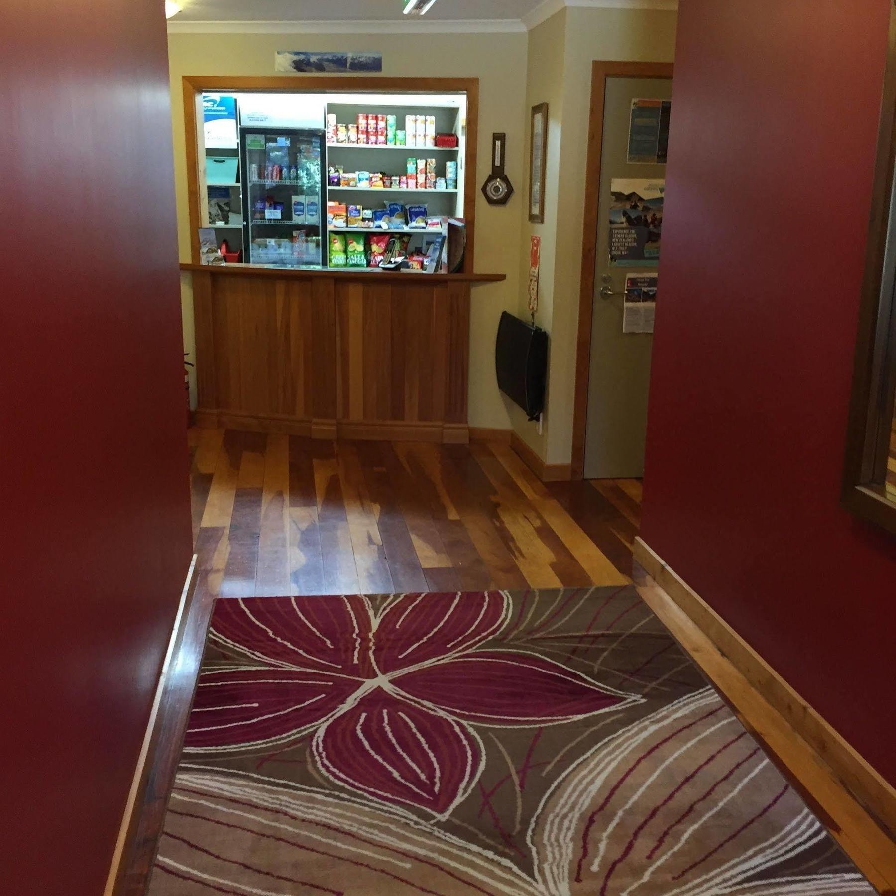 Aoraki Mount Cook Alpine Lodge מראה חיצוני תמונה