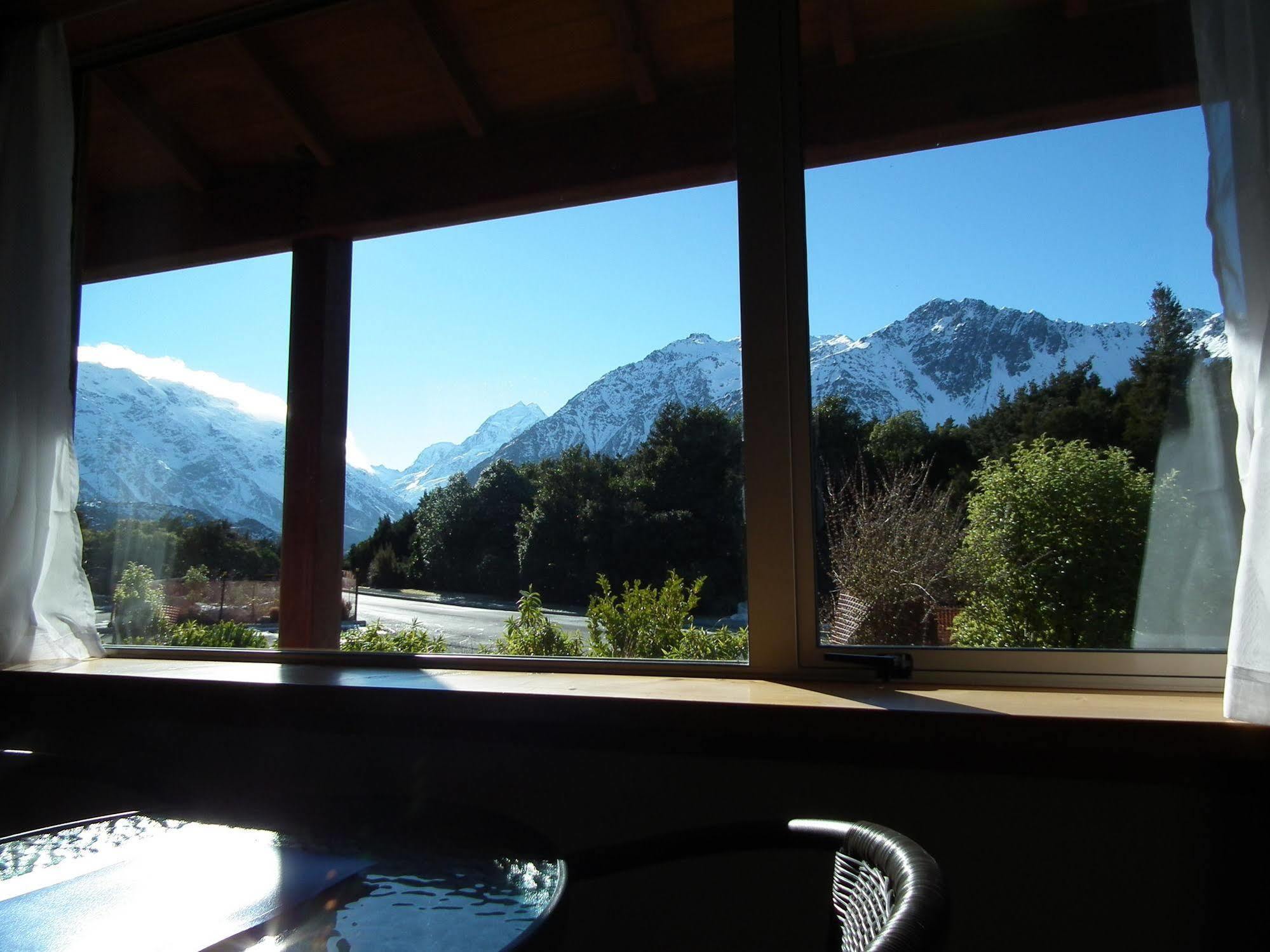 Aoraki Mount Cook Alpine Lodge מראה חיצוני תמונה