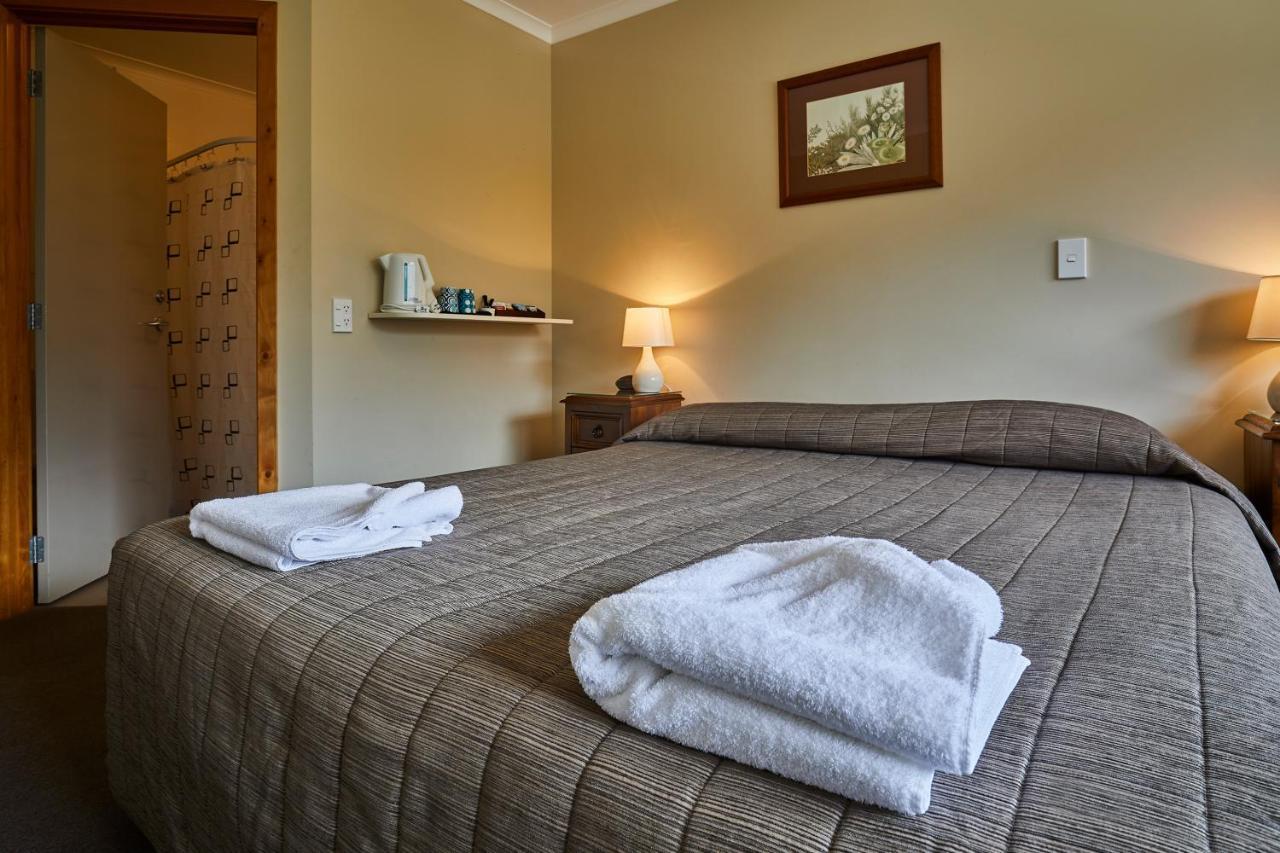 Aoraki Mount Cook Alpine Lodge מראה חיצוני תמונה
